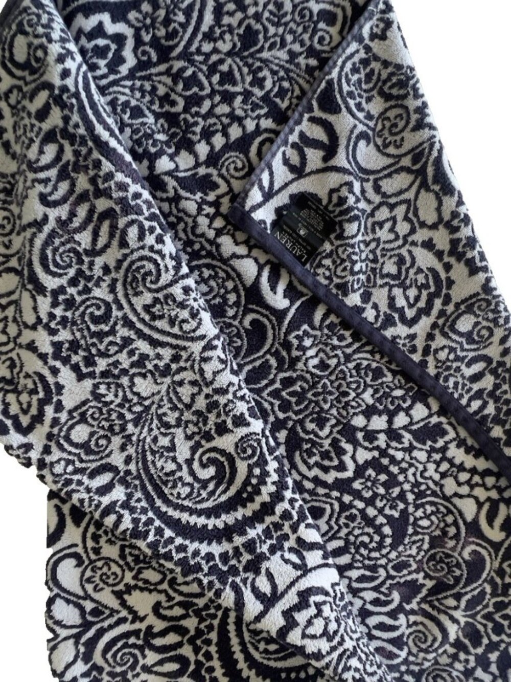 RALPH LAUREN Large Bath Towel 100% Cotton Navy Blue White Paisley 28"W x 54"L - Picture 3 of 16